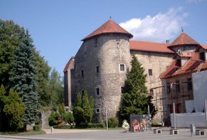 1280px-Burg_Ogulin