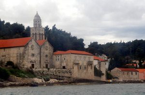 640px-CHURCH_AND_MONASTERY_OF_SAINT_NIKOLA,_KORCULA,_CROATIA