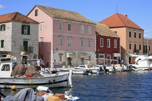 640px-Stari_Grad,_Hvar_Island,_Croatia_(5970155550)