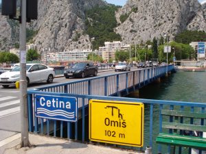 Most_na_Cetini,_Omiš_-_natpis